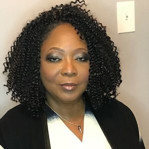 Meet your Posher, Pam